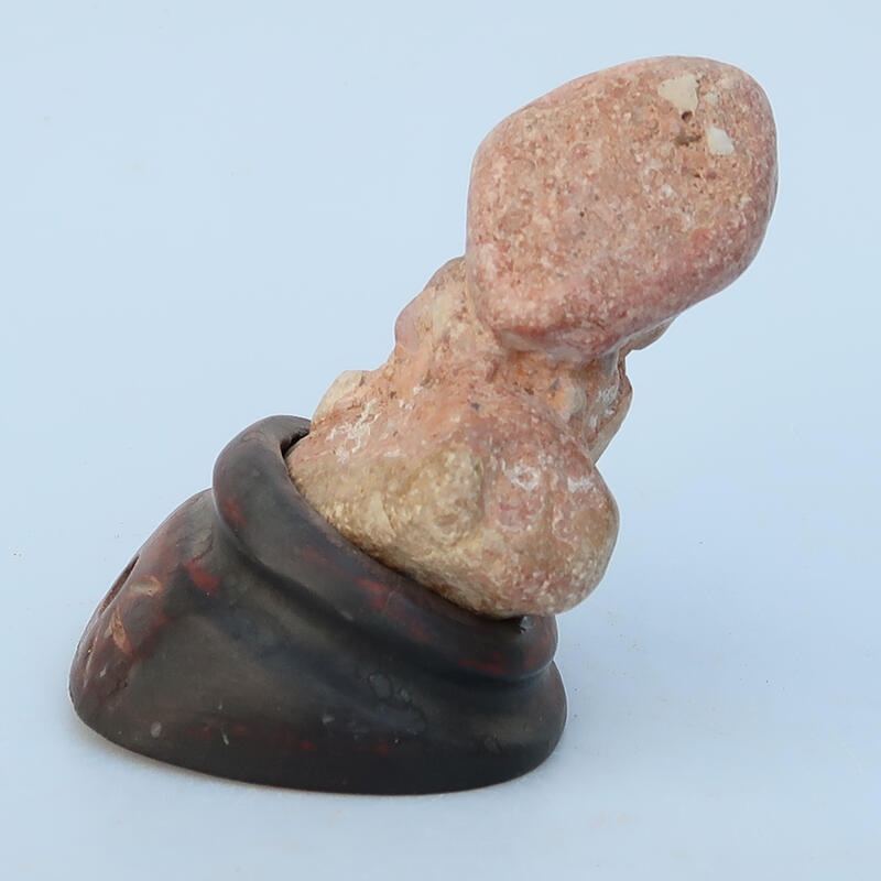 Suiseki - Kő DAI-val (fa alapon)