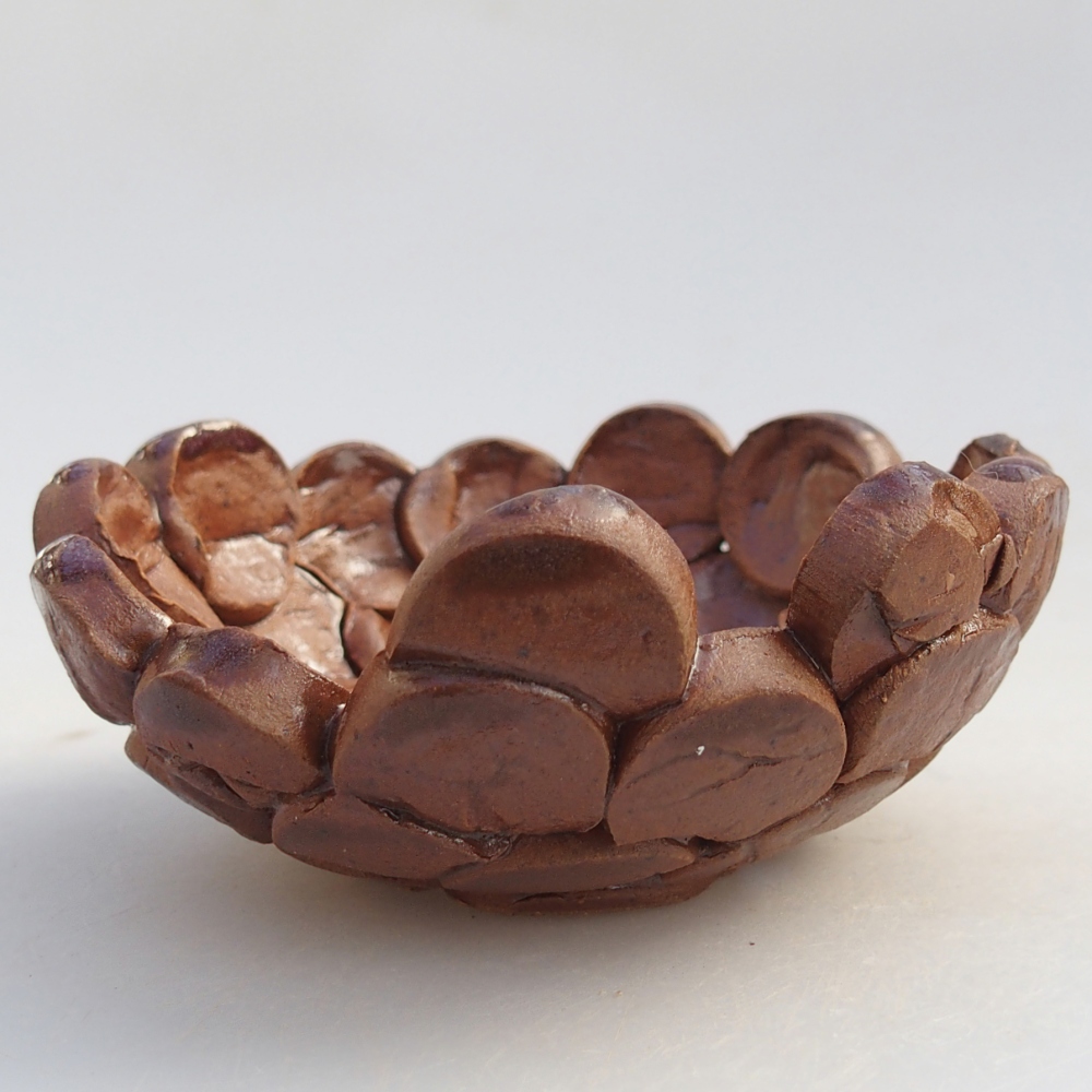 Kerámia kagyló 8,5 x 8,5 x 4 cm , barna színű