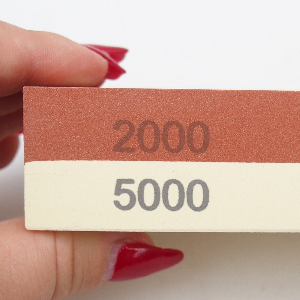 Szerszámcsiszoló finom-granulátum