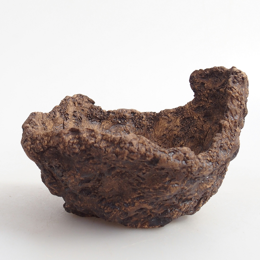 Kerámia kagyló 9 x 8 x 7 cm , színe barna