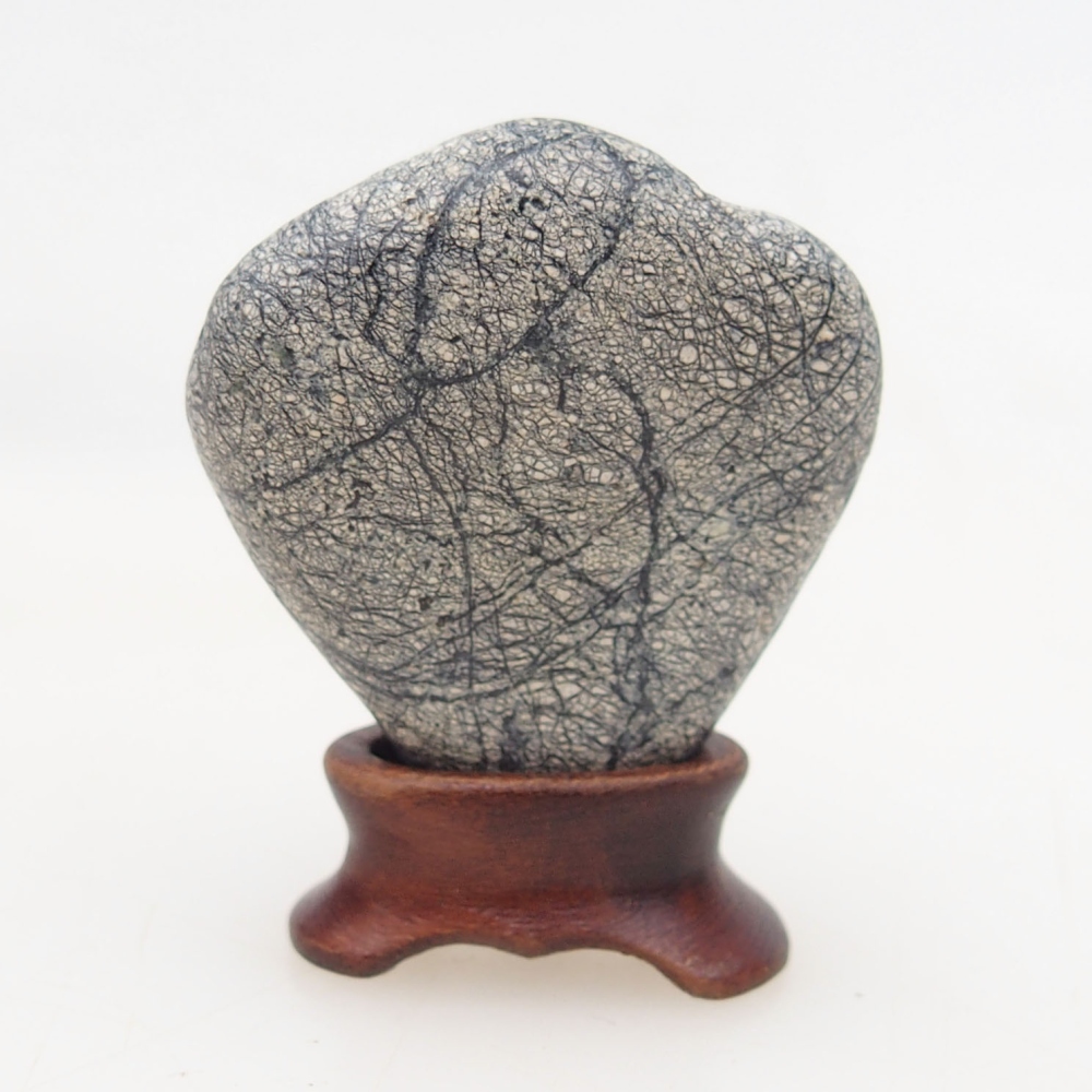 Suiseki - Kő DAI-val (fa alapon)